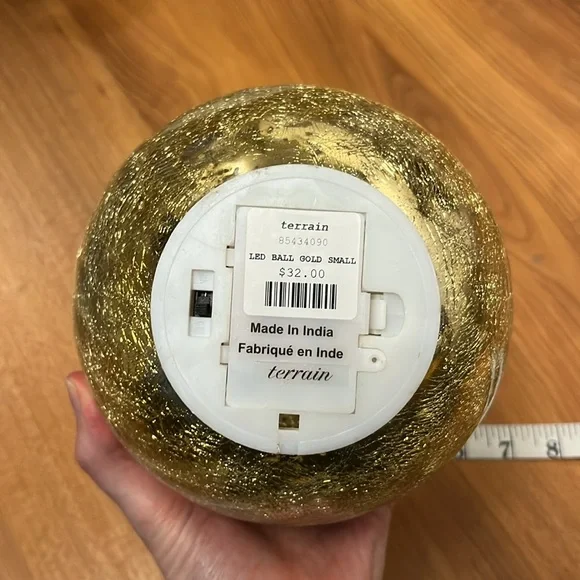 LED Illuminated Golden Orb - Picture 5 of 7